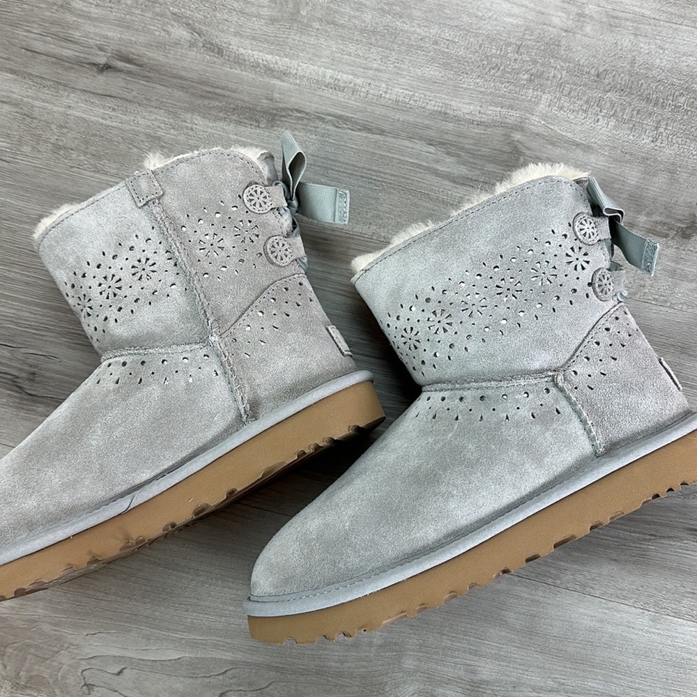 🍁 UGG 🍁 Women's Da Sunshine Perf
Drizzle Suede Boots - Picture 14 of 16